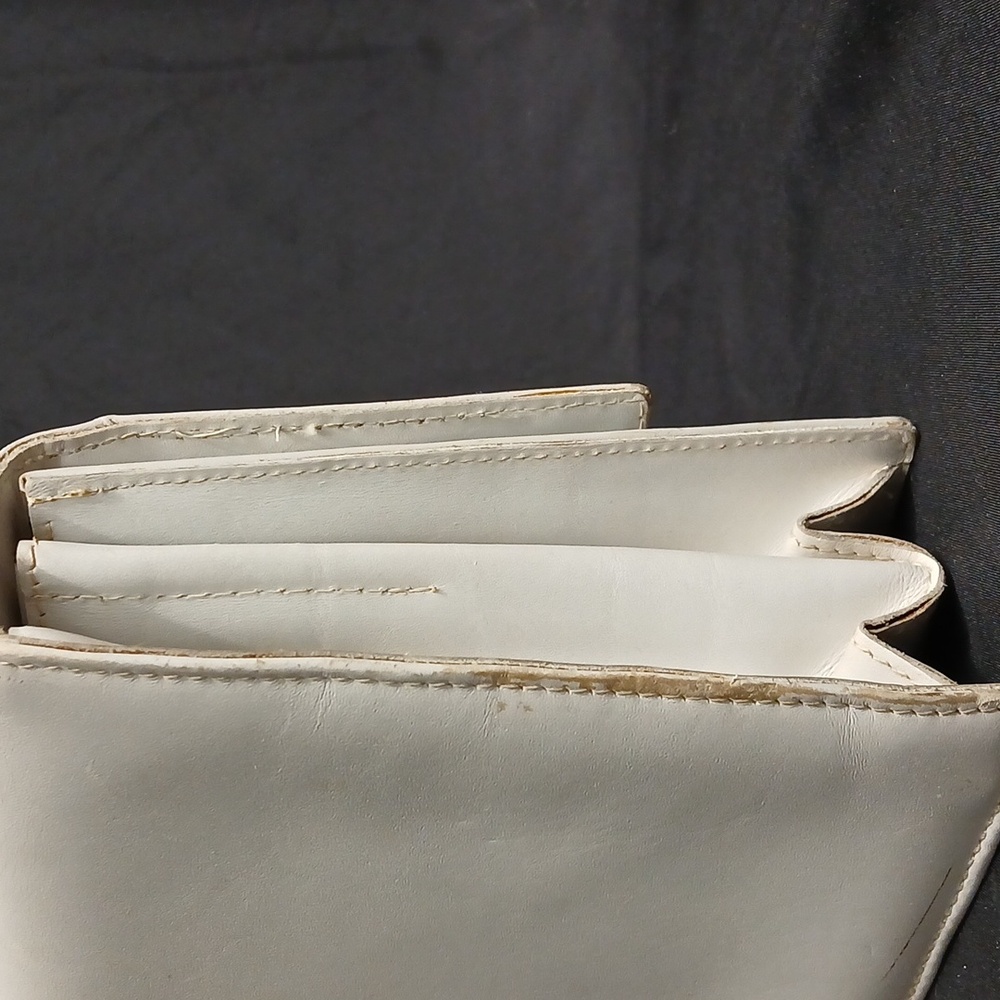 Vintage MADELL Elegant White Handbag - Picture 4 of 9